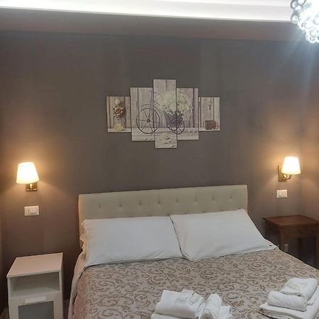Dual Suites - 4 Posti Letto - Fiumicino Aeroporto E Fiera - Self Check-In Dış mekan fotoğraf